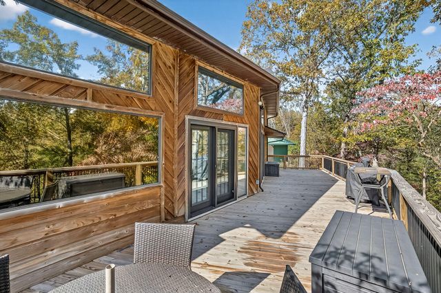 3378 Warner Road, Crane, MO 65633