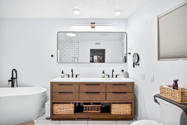 3378 Warner Road, Crane, MO 65633