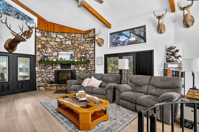 3378 Warner Road, Crane, MO 65633