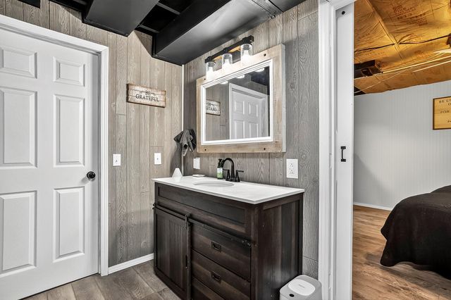 3378 Warner Road, Crane, MO 65633