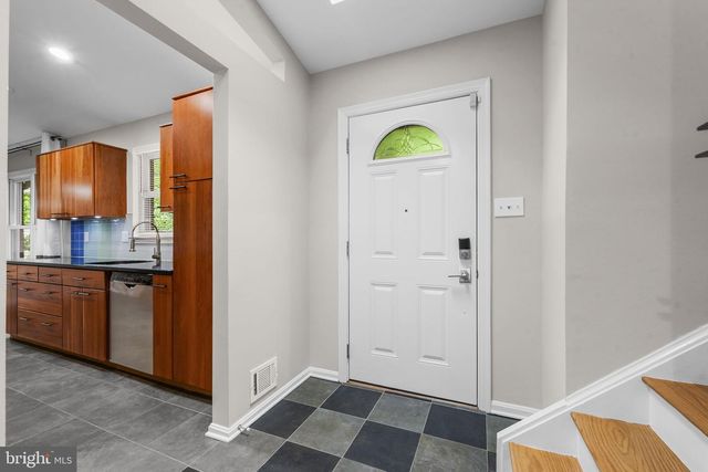 12484 WENDELL HOLMES RD, Herndon, VA 20171