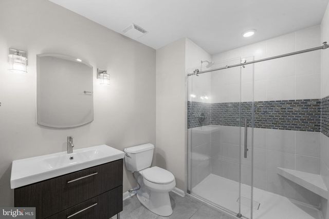 12484 WENDELL HOLMES RD, Herndon, VA 20171