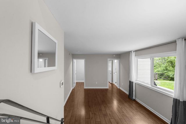 12484 WENDELL HOLMES RD, Herndon, VA 20171