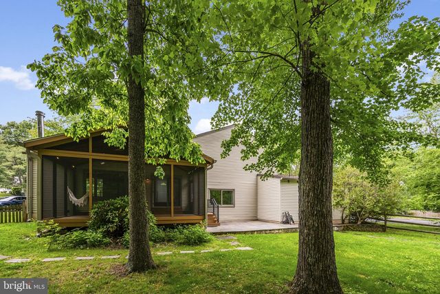12484 WENDELL HOLMES RD, Herndon, VA 20171