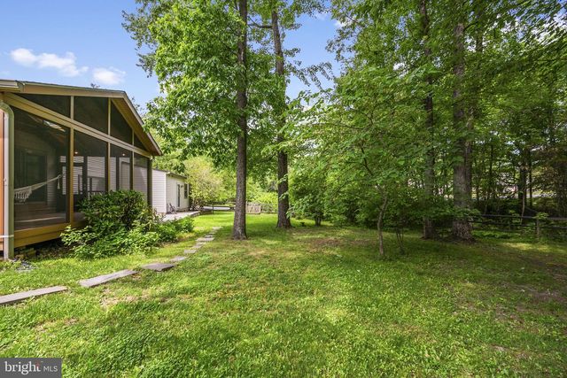 12484 WENDELL HOLMES RD, Herndon, VA 20171