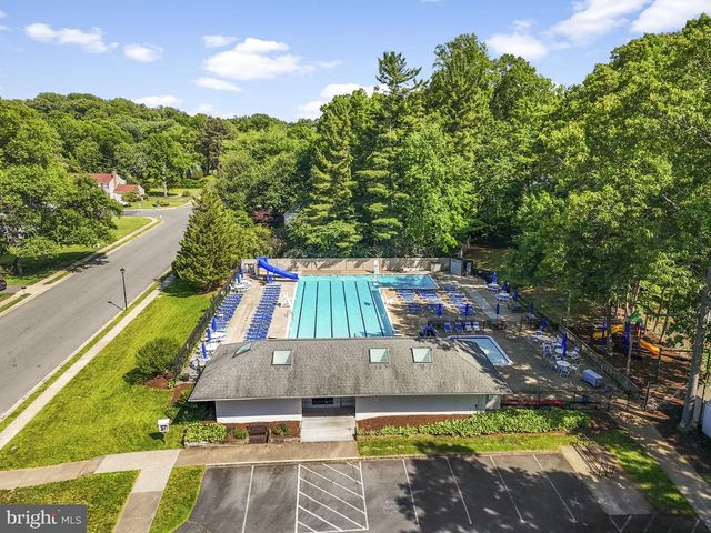 12484 WENDELL HOLMES RD, Herndon, VA 20171