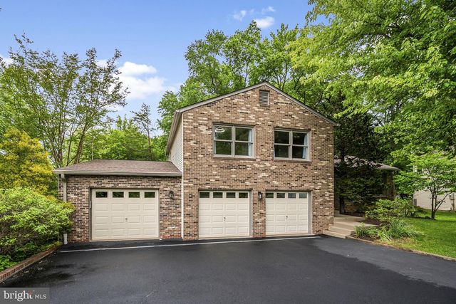 12484 WENDELL HOLMES RD, Herndon, VA 20171