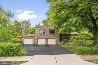12484 WENDELL HOLMES RD, Herndon, VA 20171