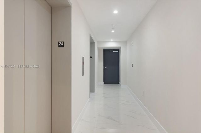 700 NE 24 2406, Miami, FL 33137