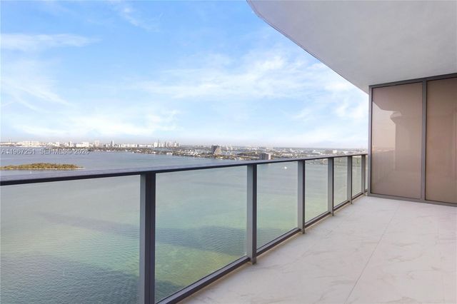 700 NE 24 2406, Miami, FL 33137