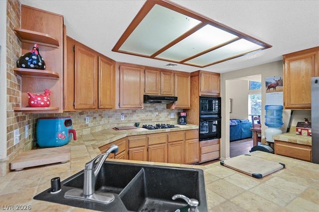 8405 Haven Brook Court, Las Vegas, NV 89128