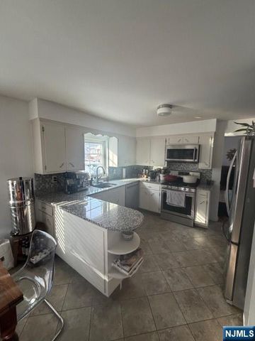 216 Brookside Avenue 1, Ho-ho-kus, NJ 07423