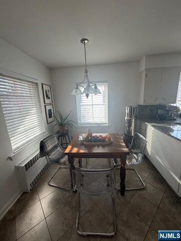 216 Brookside Avenue 1, Ho-ho-kus, NJ 07423