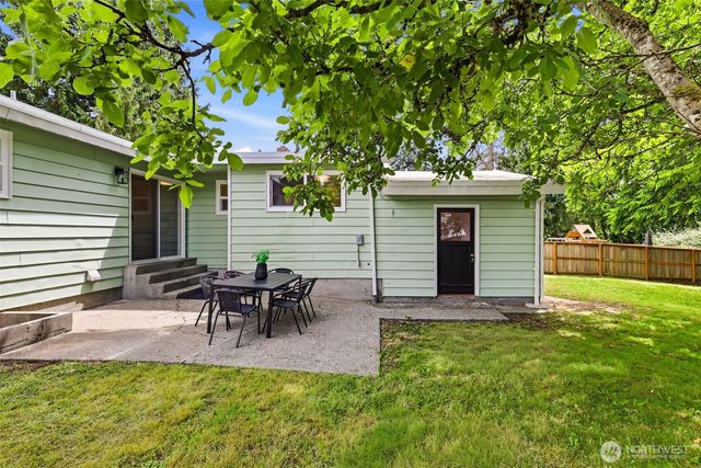 20211 24th Avenue NE, Shoreline, WA 98155