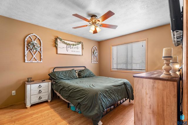 215 W Apple St Street, Tea, SD 57064