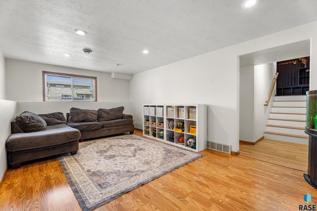 215 W Apple St Street, Tea, SD 57064