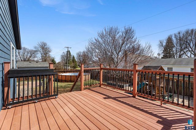 215 W Apple St Street, Tea, SD 57064