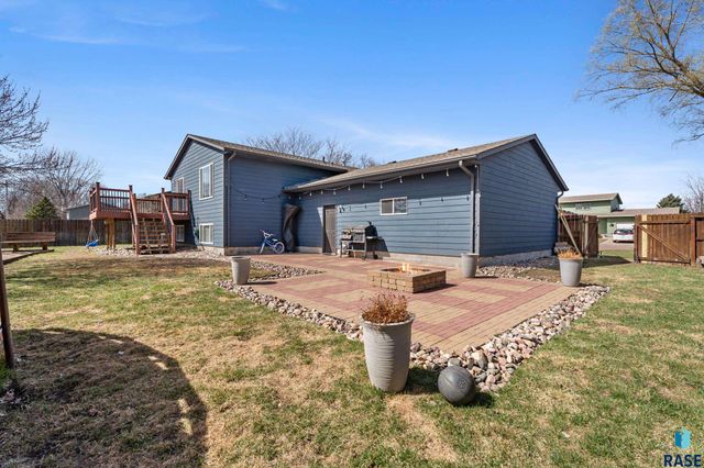 215 W Apple St Street, Tea, SD 57064