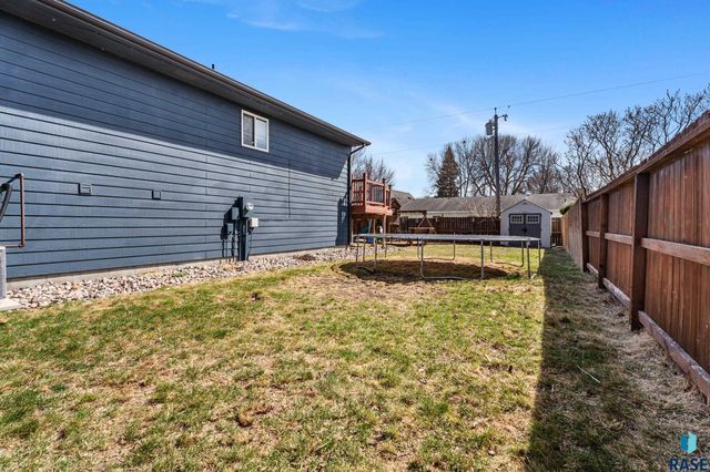 215 W Apple St Street, Tea, SD 57064