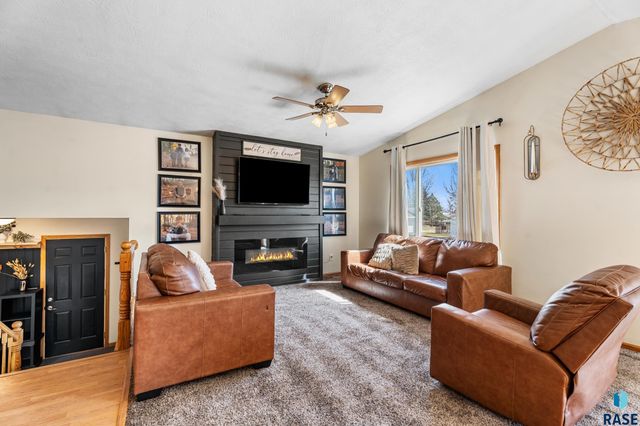 215 W Apple St Street, Tea, SD 57064