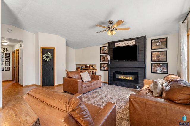 215 W Apple St Street, Tea, SD 57064