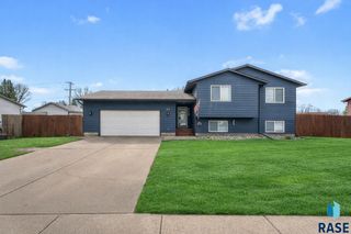 215 W Apple St Street, Tea, SD 57064