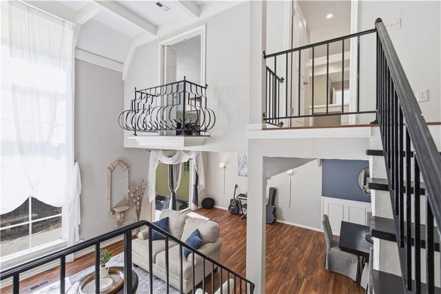 6735 W 108th Terrace, Overland Park, KS 66211