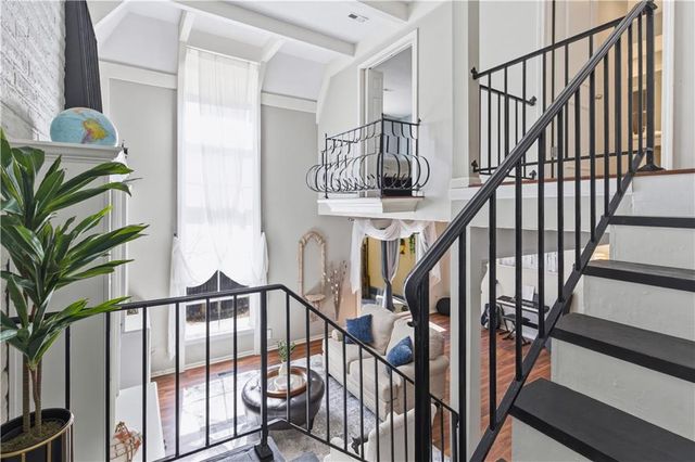 6735 W 108th Terrace, Overland Park, KS 66211