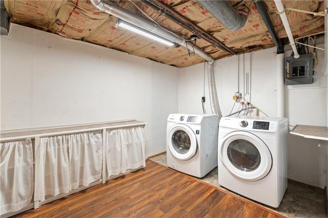 6735 W 108th Terrace, Overland Park, KS 66211