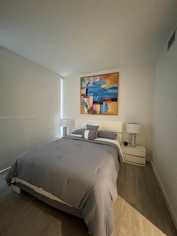 55 SW 9th St 3308, Miami, FL 33130