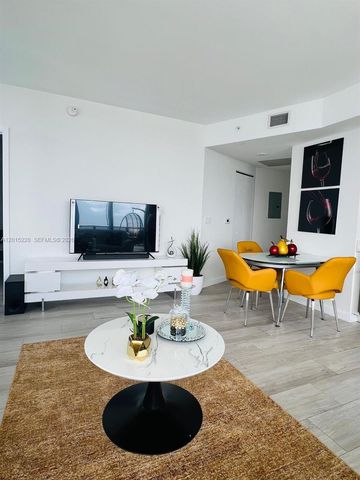 55 SW 9th St 3308, Miami, FL 33130