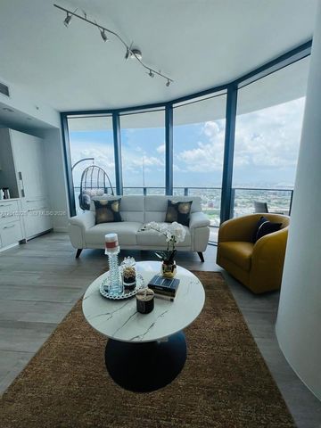 55 SW 9th St 3308, Miami, FL 33130