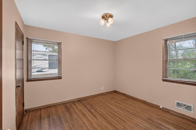 9107 14th Avenue S, Bloomington, MN 55425