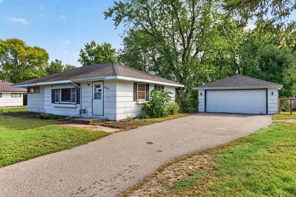9107 14th Avenue S, Bloomington, MN 55425 — photo 2