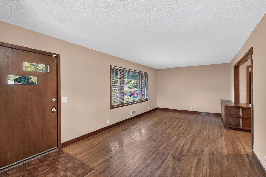 9107 14th Avenue S, Bloomington, MN 55425 — photo 4