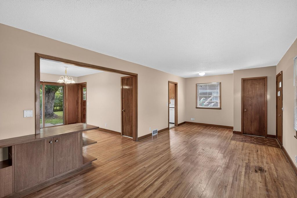 9107 14th Avenue S, Bloomington, MN 55425 — photo 5