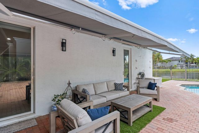10812 Castle Oak Drive, Boynton Beach, FL 33473