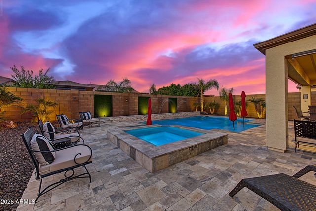 17262 W BUTLER Avenue, Waddell, AZ 85355