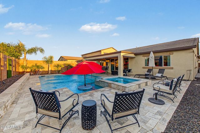 17262 W BUTLER Avenue, Waddell, AZ 85355