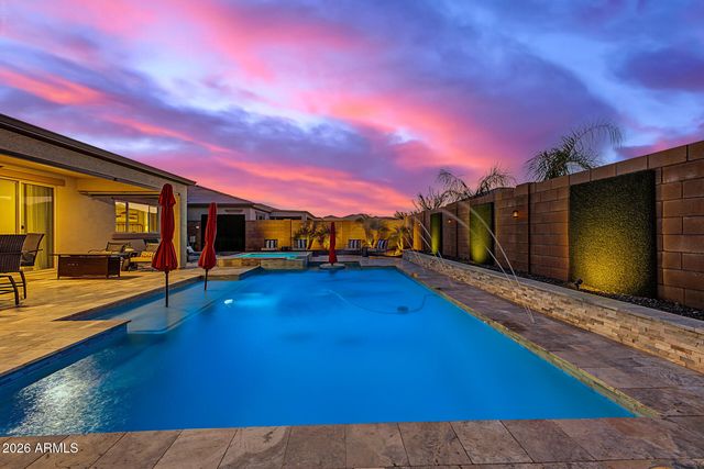 17262 W BUTLER Avenue, Waddell, AZ 85355