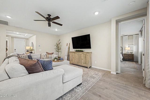 17262 W BUTLER Avenue, Waddell, AZ 85355