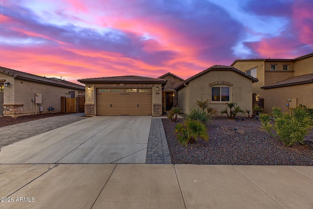 17262 W BUTLER Avenue, Waddell, AZ 85355 — photo 4