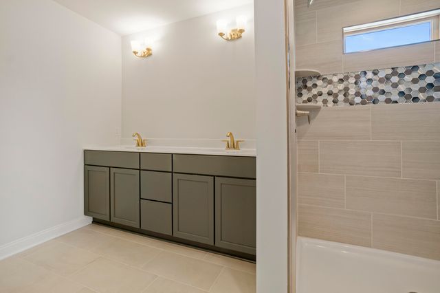 1750 Forest Ridge Drive, Valparaiso, IN 46385