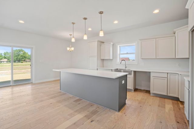 1750 Forest Ridge Drive, Valparaiso, IN 46385