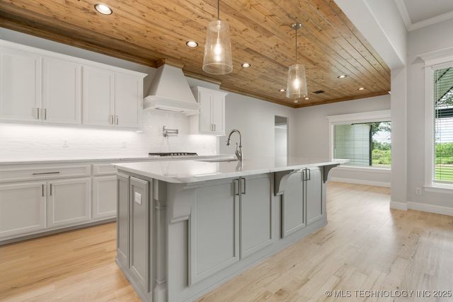 1605 Pinecrest Drive, Claremore, OK 74017