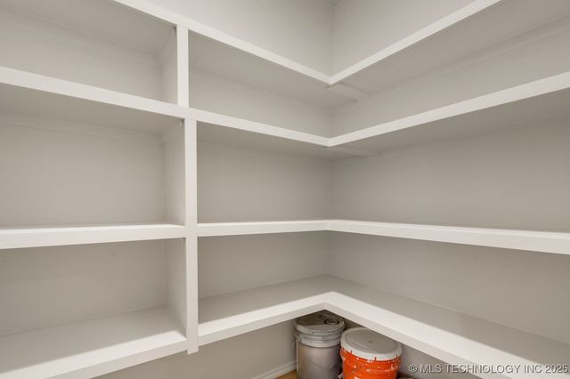 1605 Pinecrest Drive, Claremore, OK 74017