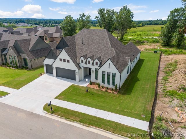 1605 Pinecrest Drive, Claremore, OK 74017