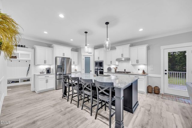 257 Hampshire Court, Four Oaks, NC 27524
