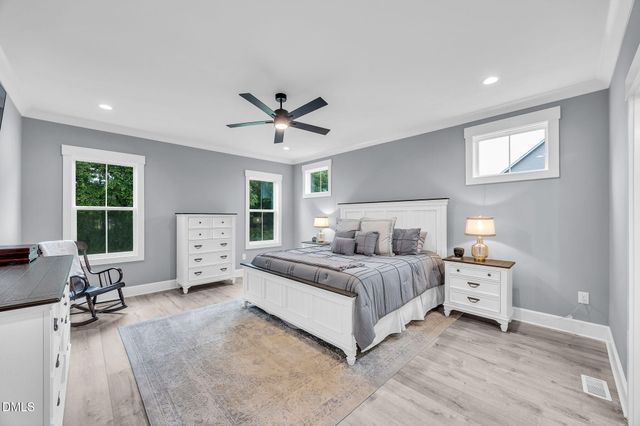 257 Hampshire Court, Four Oaks, NC 27524