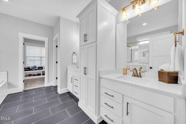 257 Hampshire Court, Four Oaks, NC 27524